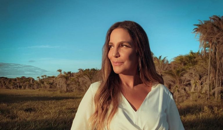 Ivete Sangalo salve menino de afogamento na Bahia