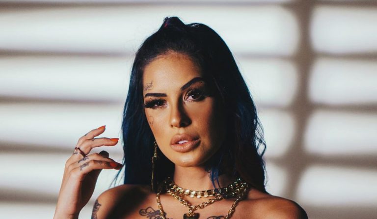 Foto da cantora MC Tati Zaqui