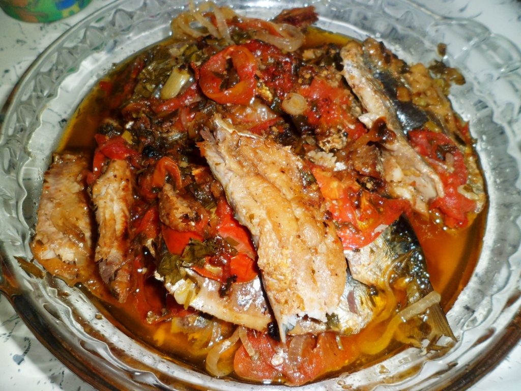 Jantar rápido com sardinha escabeche