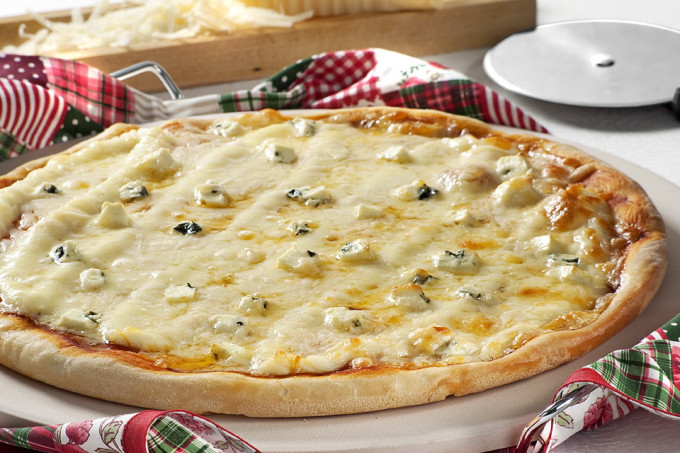 Pizza de liquidificador 4 queijos