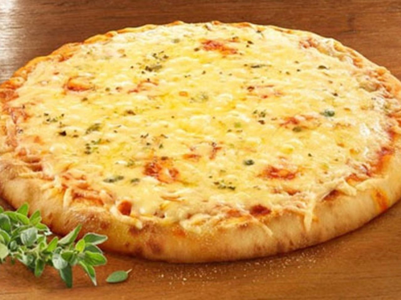 Pizza de liquidificador 4 queijos