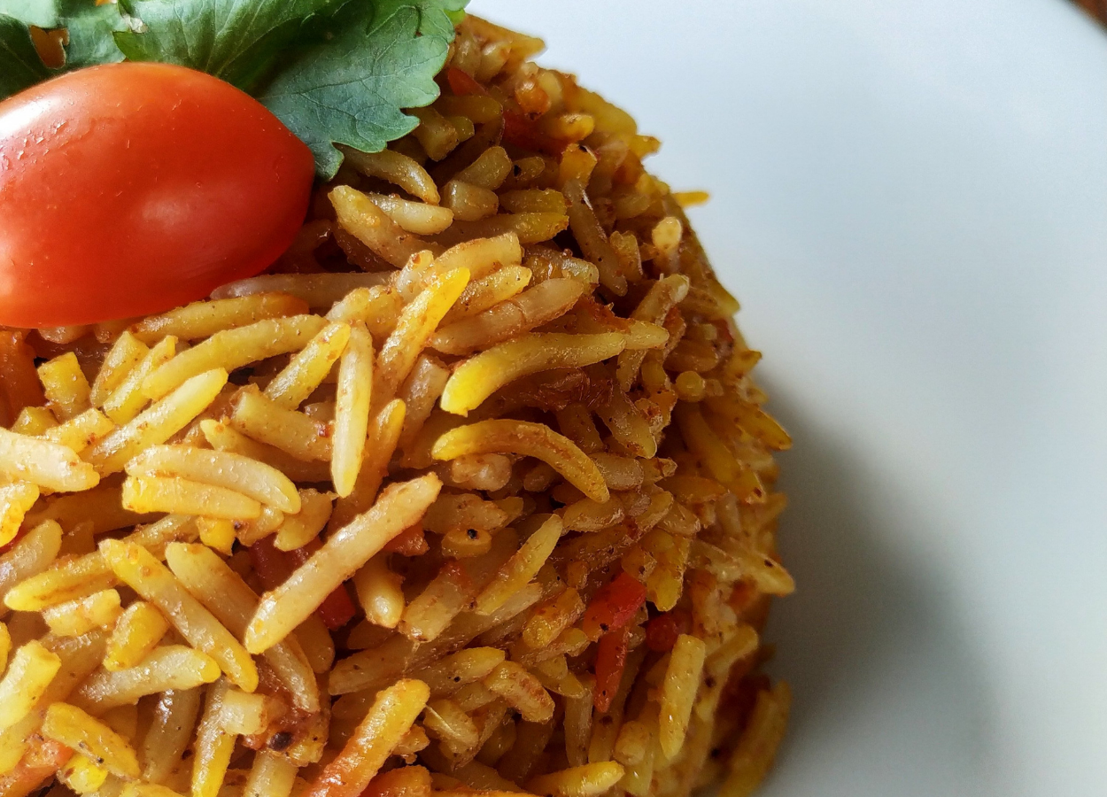 O arroz de natal é um prato importante na ceia, não deixe de incluir na lista de comidas.