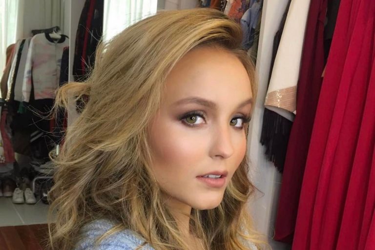 Atriz da Rede Globo Larissa Manoela Twitter