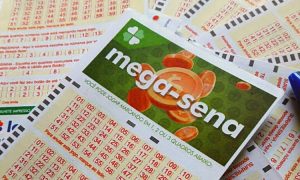 Mega-sena acumulou, mas 65 apostas ganharam quase 28 mil reais na quina/ Crédito: Folha Go