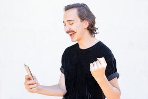 Como adicionar dinheiro no PicPay com cartão de crédito? É possível? (imagem: divulgação/Freepik)