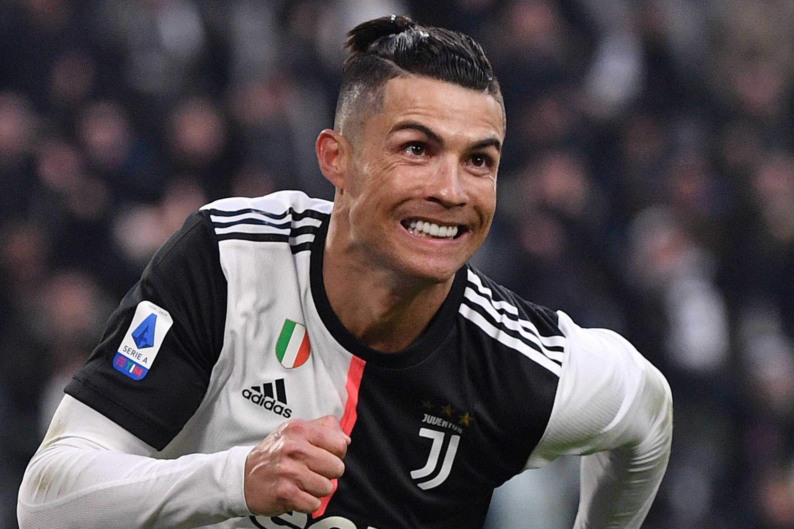 Uefa: já está aberta a votação para escolher o "time do ano". Vote