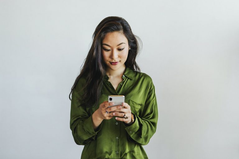 Iti Itaú é conta digital grátis com cartão de crédito e saques; conheça mais