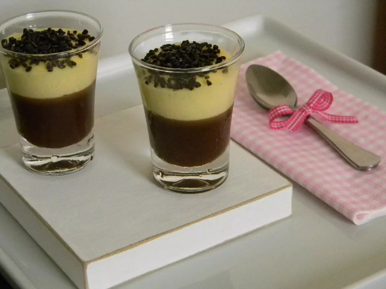 Mousse de maracujá com chocolate lowcarb: uma sobremesa para comer sem