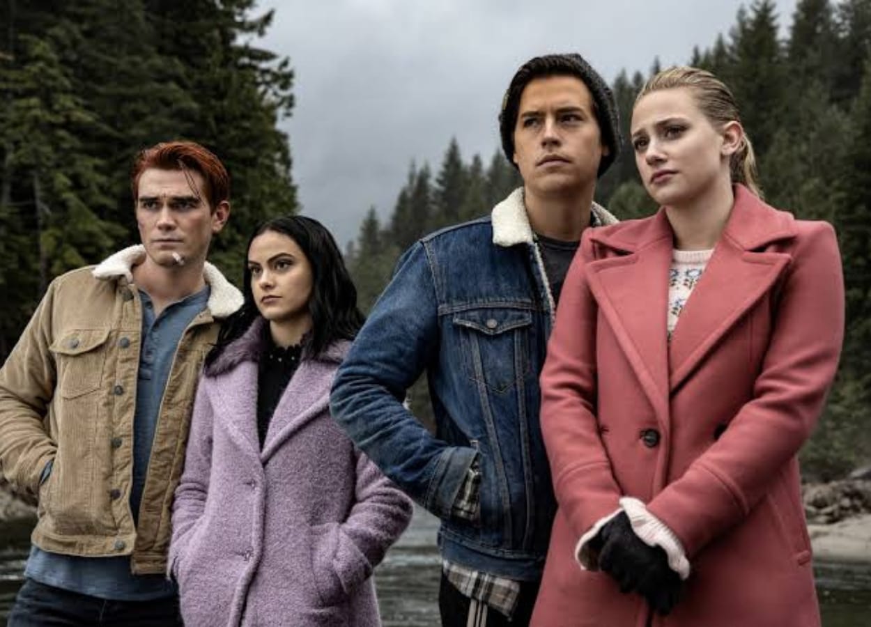 O Trailer Da 5ª Temporada De Riverdale Mostra Drama Assassinato E Um