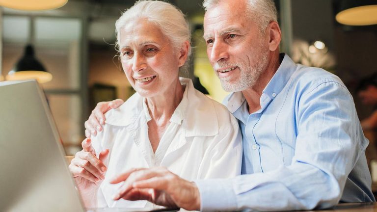 aposentado tem direito ao abono salarial