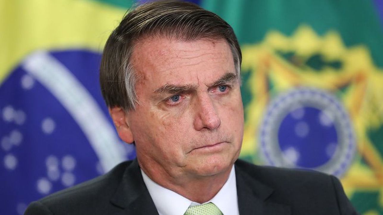 Pelo Twitter, PSDB ataca diariamente Bolsonaro por atraso nas vacinas