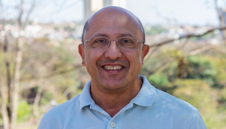 Marcos Papa, vereador da causa animal, fala de projetos e Abril Laranja - Entrevista Parte II