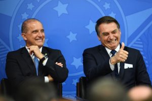 Onyx Lorenzoni sai em defesa da gestão do governo Bolsonaro na pandemia