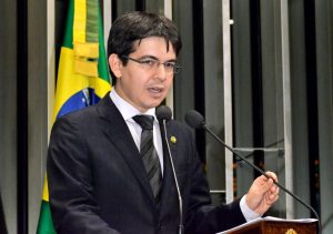 Randolfe Rodrigues CPI da covid