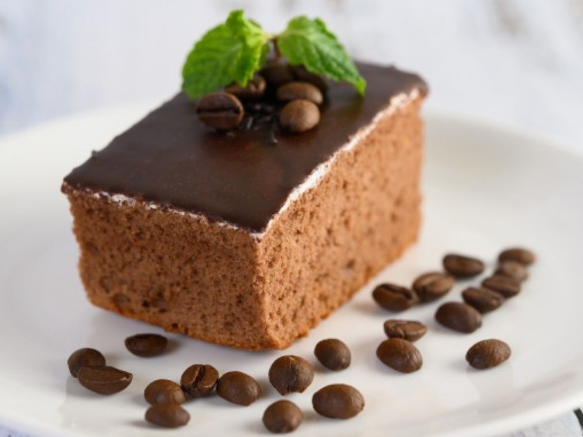 Bolo de café com chocolate