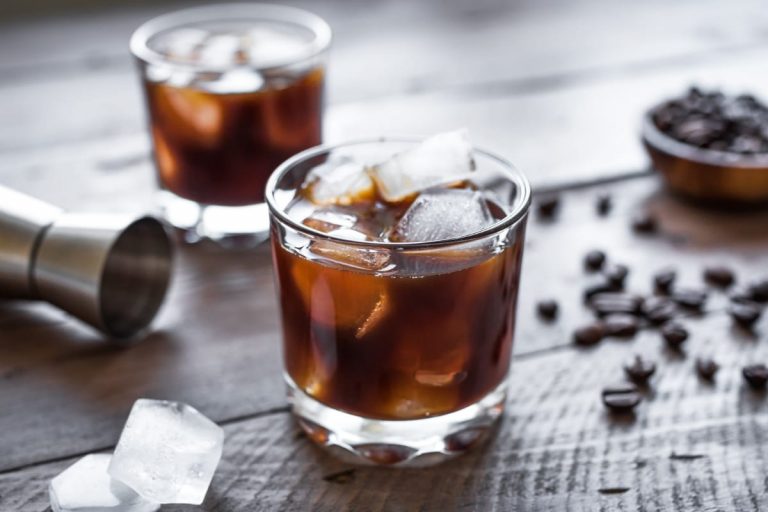 Black Russian:bebida mista a base de café - Foto: Canva Pro
