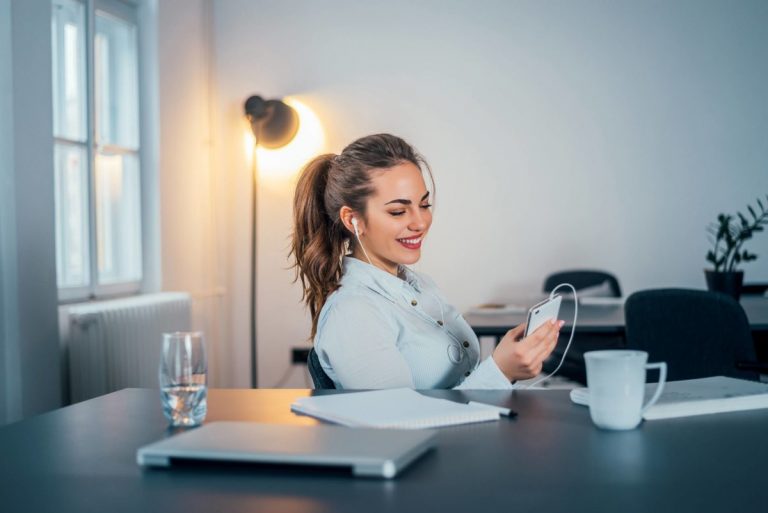 Como funciona a conta Neon? Veja e conheça as funcionalidades do banco digital