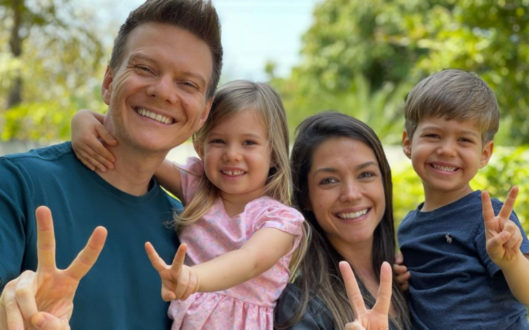 Thaís Fersoza, Michel Teló e família - Imagem Reprodução Instagram