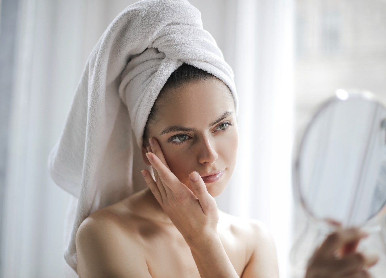 Máscara facial com babosa