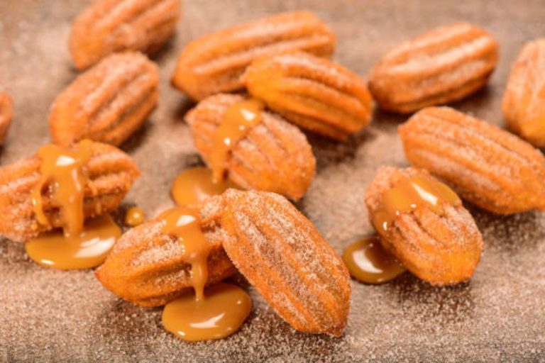 Churros no café da tarde? Por que não? Aprenda uma receita prática e saborosa, pronta em poucos minutos