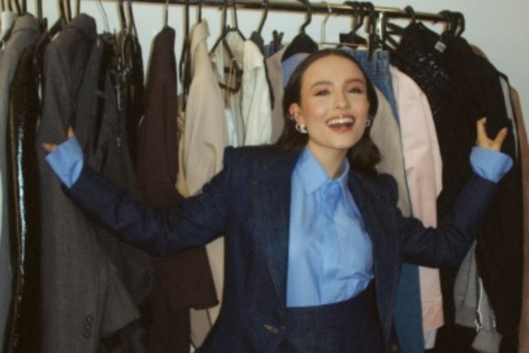 Larissa Manoela curte momento em série da Netflix. Foto: Instagram