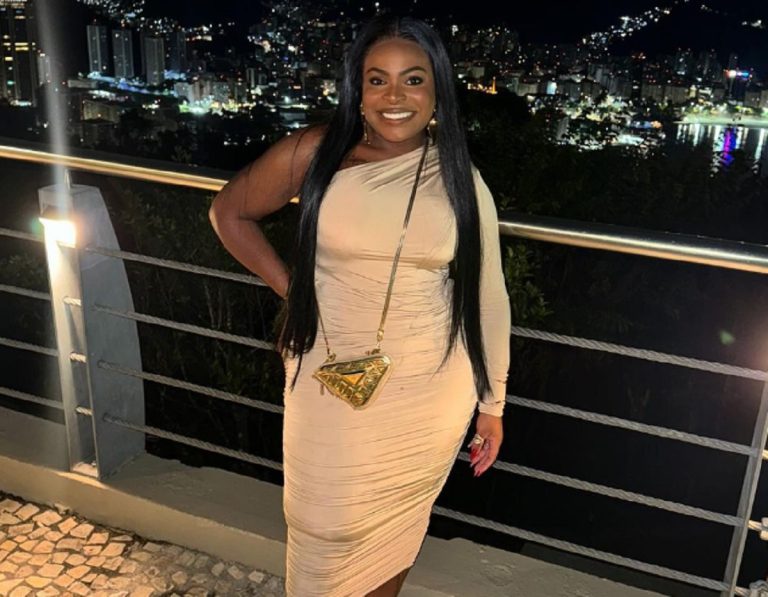 Jojo Todynho deslumbrante no Morro da Urca; curtindo o momento. Foto: Reprodução Instagram