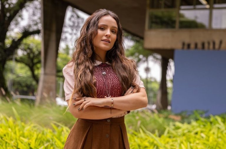 Larissa Manoela ganha apoio de 'príncipe' em postagem; confira. Foto: Divulgação Redes sociais Larissa Manoela