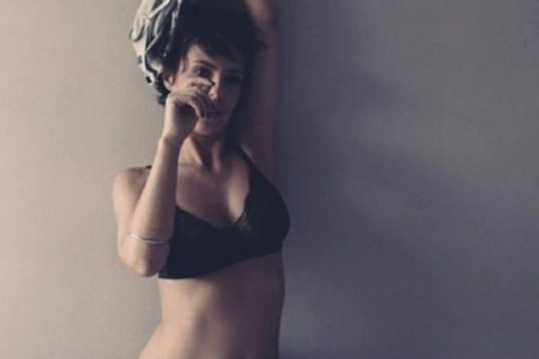 Andréia Horta audaciosa e provocante; atriz fica mais solta. Imagem: Instagram